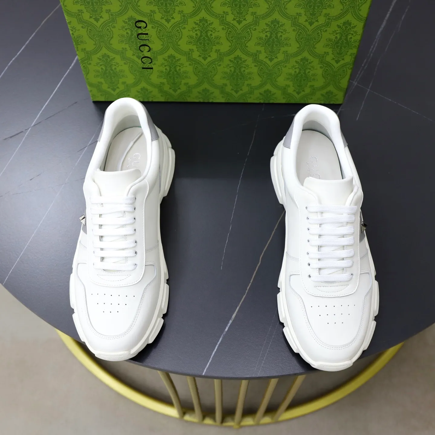 Ex-factory price: 540💰💰🙅‍♂️🙅‍♂️🙅‍♂️ Brand: GUCCI Standard code: 38-44 (45 customized) Grade: Same as the official website Material: Cowhide stitching Comfortable and breathable sheepskin lining Lightweight and wear-resistant sports outsole Style category: Men's fashionable casual shoes Running sports shoes Distinguished luxury brand elements Top luxury color: actual picture color